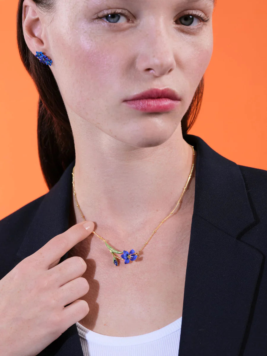 Les Néréides Post Earrings Les Iris de Vincent – Joie
