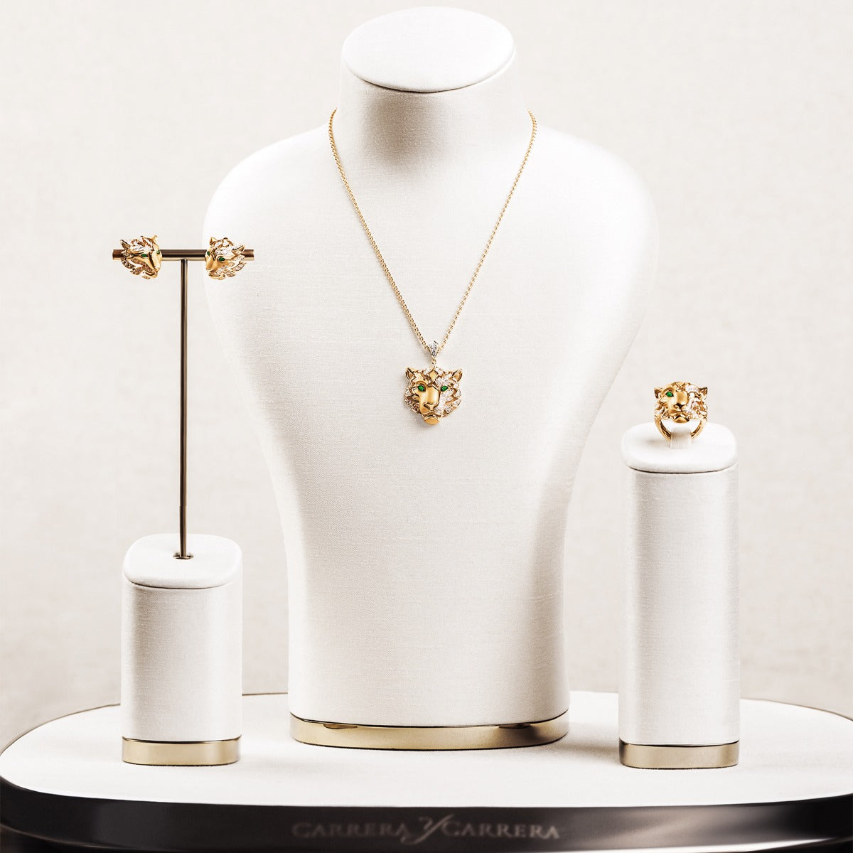 https://carreraycarrera.com/media/catalog/product/0/2/0228.1_4.jpg