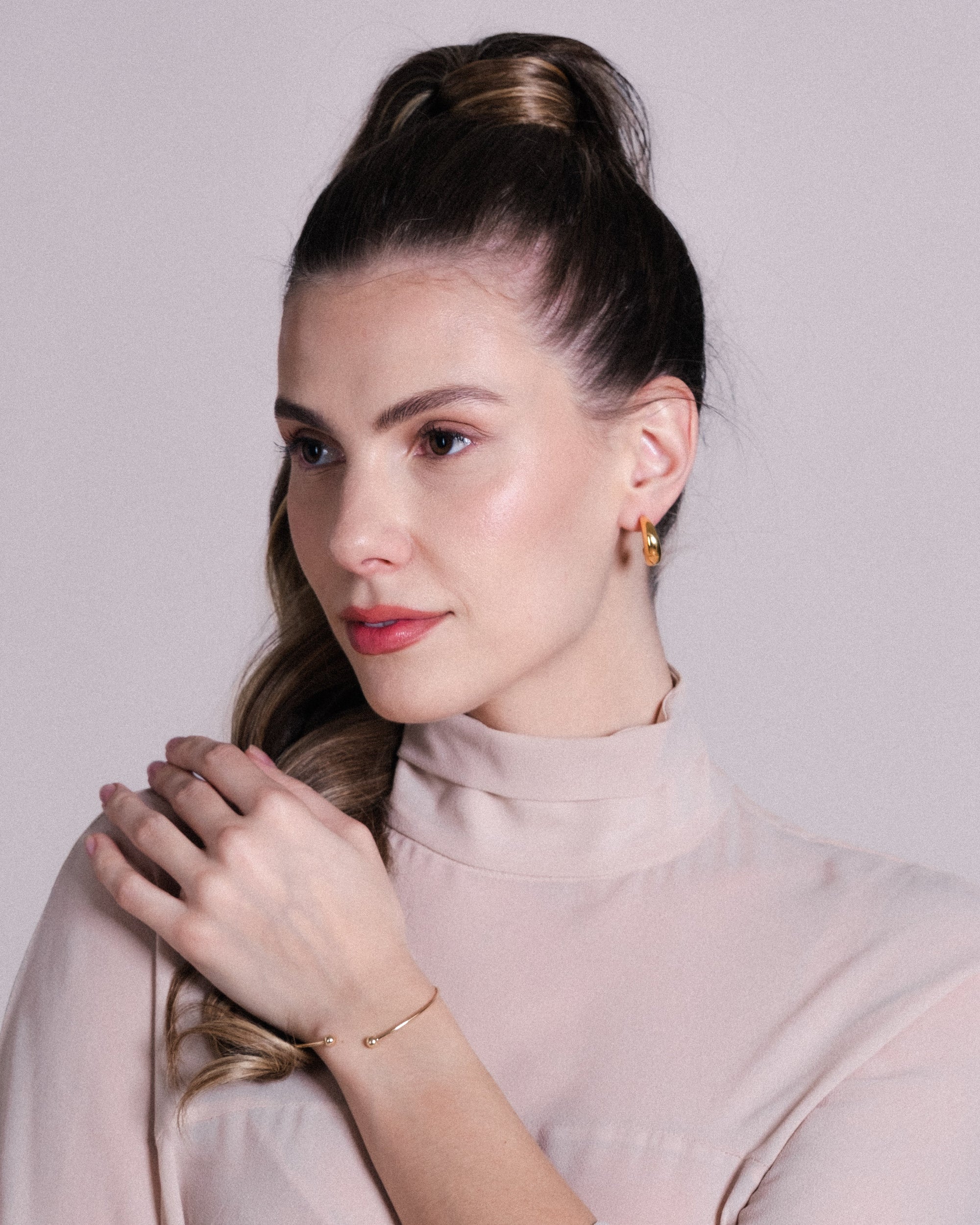 14kt Yellow GoldFine Ball Bangle