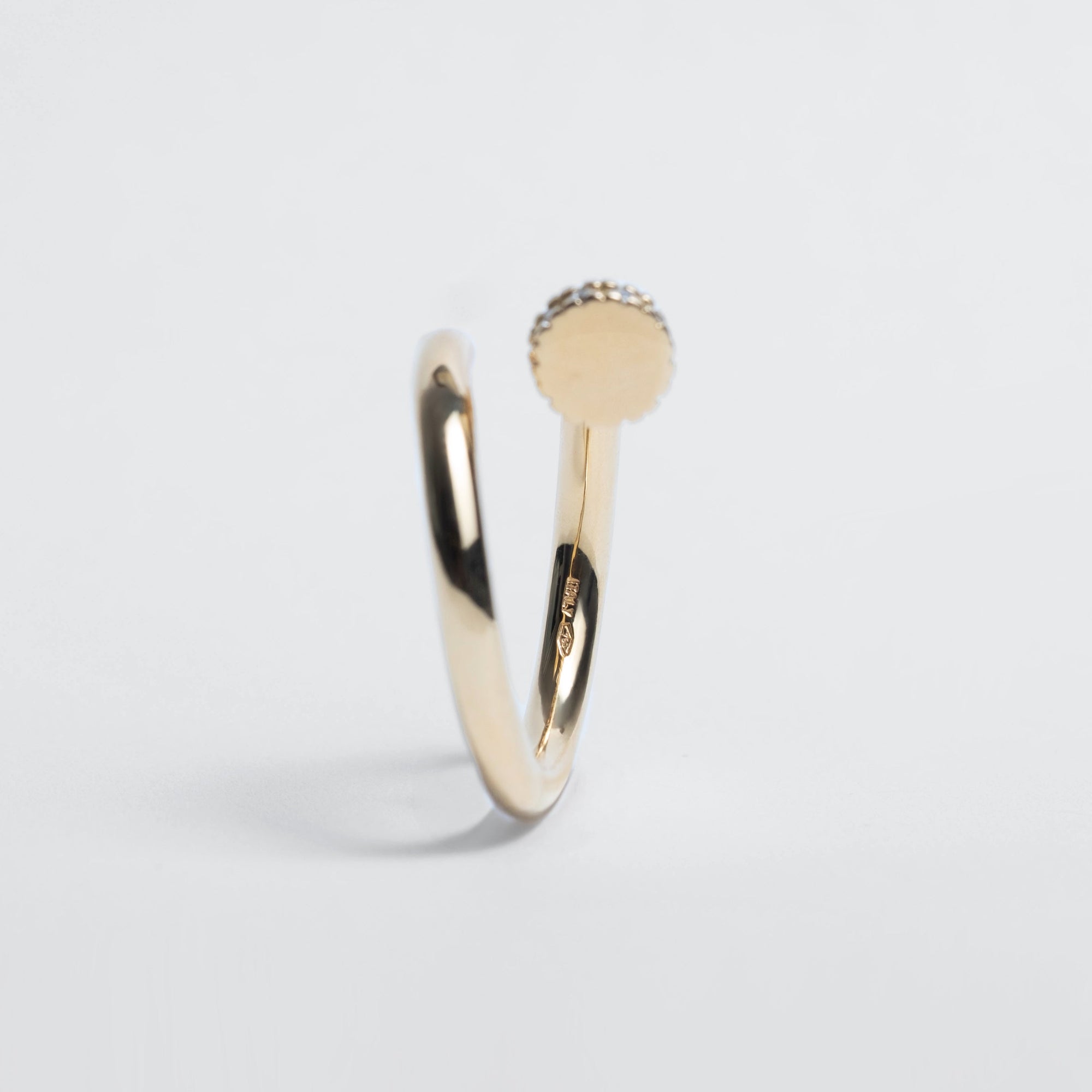 Nail Ring in 18kt Yellow Gold